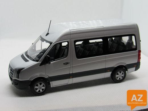 Volkswagen Crafter Minibus 2011