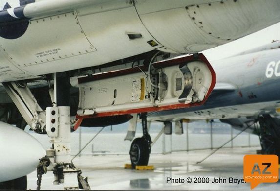 Створка передней ниши шасси штурмовика Douglas A-4A/B/C Skyhawk