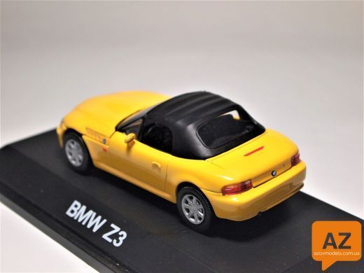 BMW Z3 cabrio soft top yellow